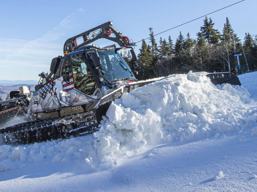 Prinoth grooming machine