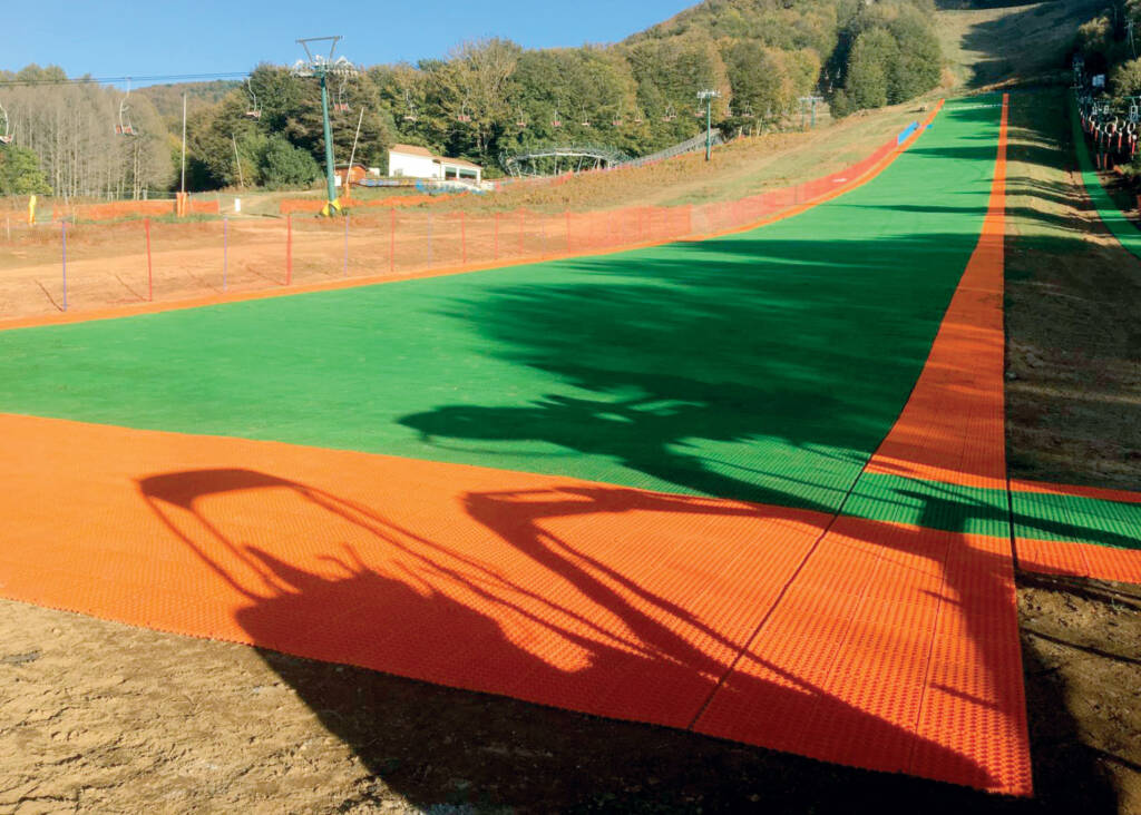 Artificial ski slope