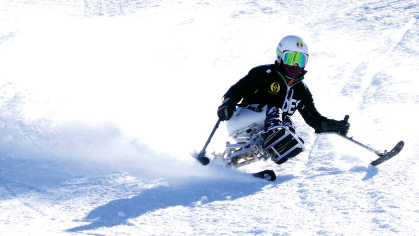 Skier skiing