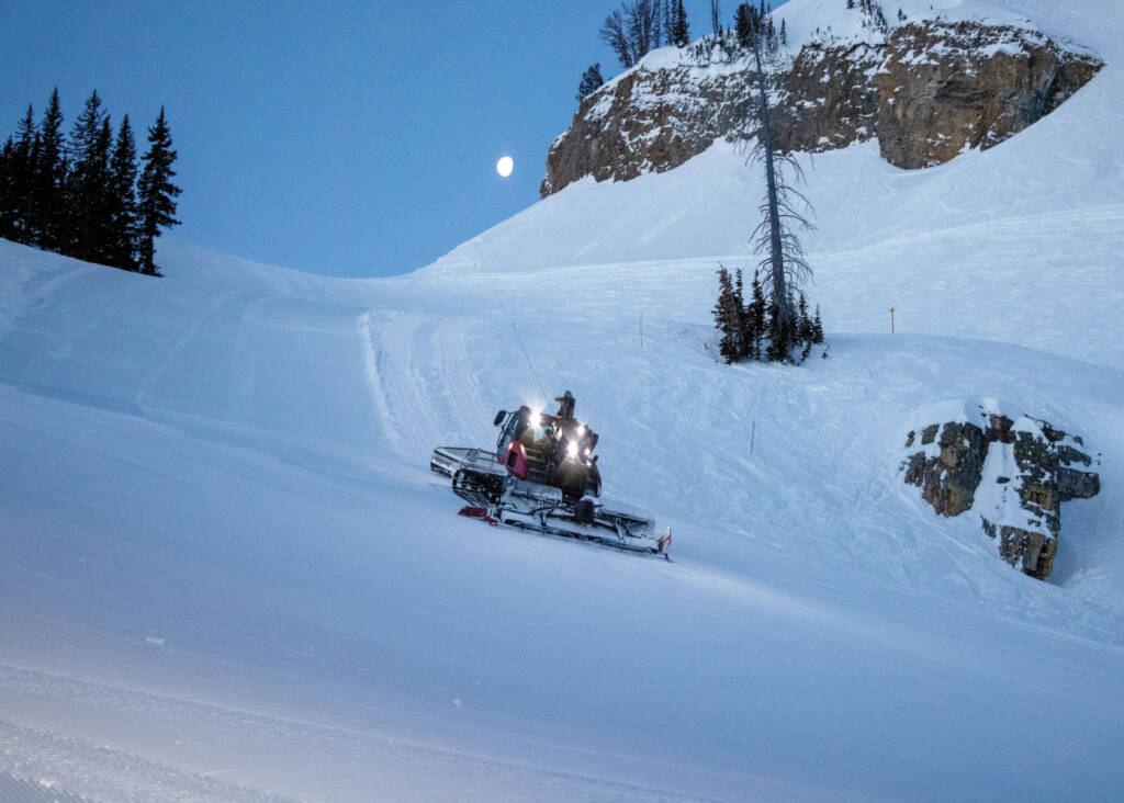 Winch Cat grooming machine coming down hill