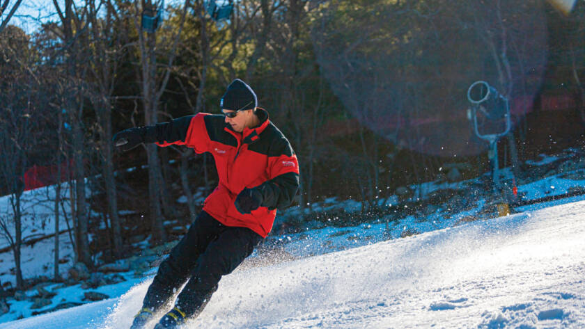 Skiing on snow with no poles