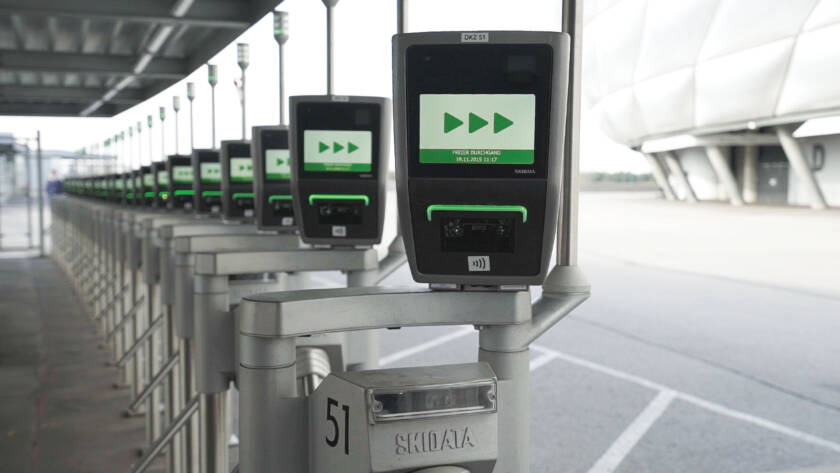 Row of access readers