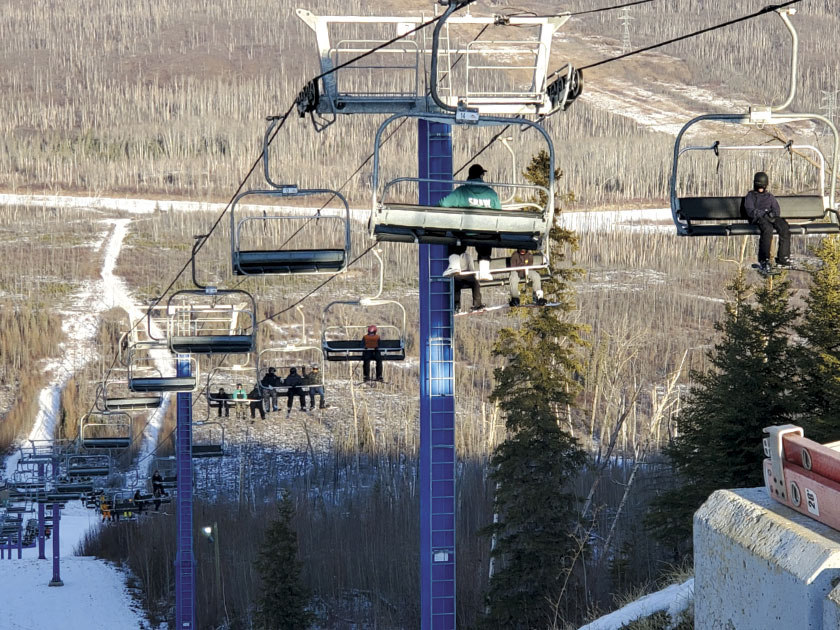 Vista Ridge All Season Park chair lifts